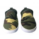 Zapatilla bebé camuflada